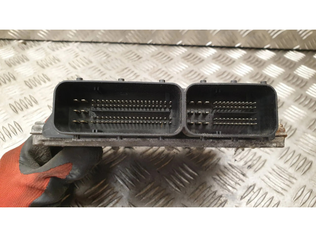 Блок управления двигателя P1860A983   Mitsubishi Colt
