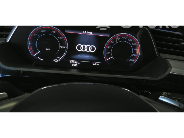Přístrojová deska  Audi e-tron 2020 4KE920795C, 4KE920795CX  