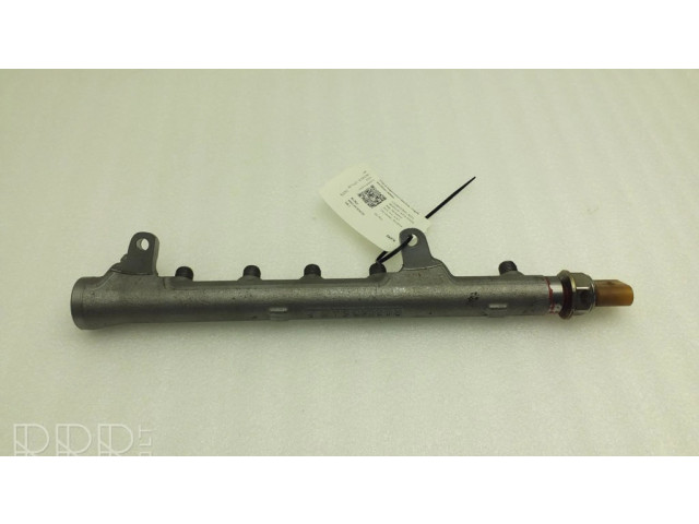 Vstřikovací lišta R03L125A, 03L906054A   Volkswagen PASSAT B7  pro naftový motor 1.6 CAY 