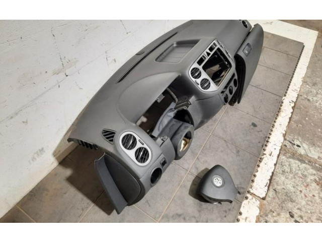 Блок подушек безопасности 1K0880201CB   Volkswagen Tiguan