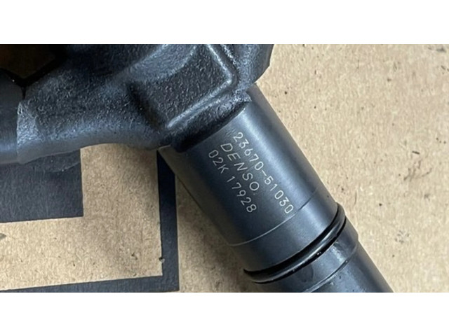 Vstřikovač 2367051030, 02K17928   Toyota Land Cruiser (J200)  pro naftový motor 4.5  
