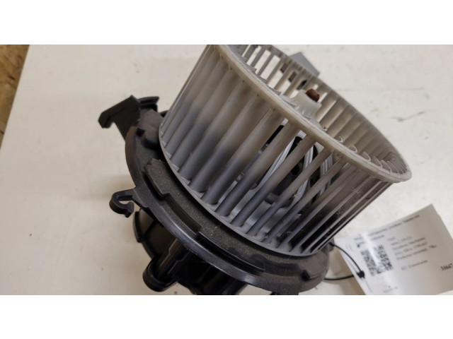 Вентилятор печки    OPG10811, 25020140   Opel Astra J