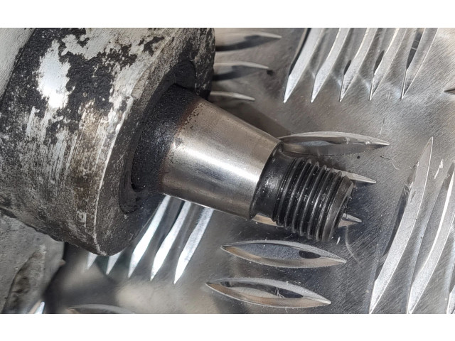 Vstřikovač 7L6919679F, 059130755J   Volkswagen Touareg I     