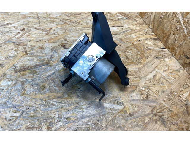 Jednotka ABS 5A7F7F4   BMW 1 F40 2019