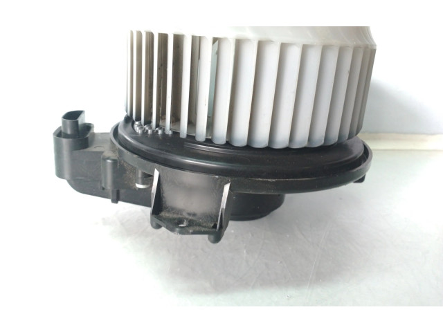 Вентилятор печки    8710342101, 2727008105   Toyota RAV 4 (XA40)