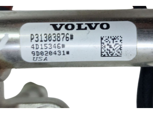 Vstřikovací lišta 31303496, P31303876   Volvo V40  pro benzínový motor 2.0  