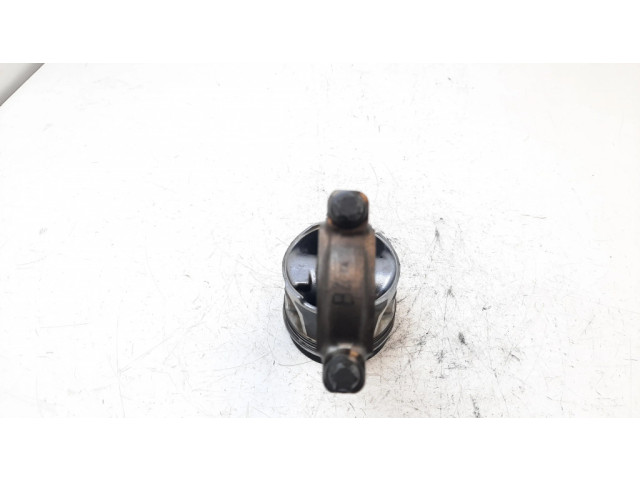  Поршень с шатуном M57D25 (256D2)   BMW 5 E60 E61 для дизельного двигателя 2.5