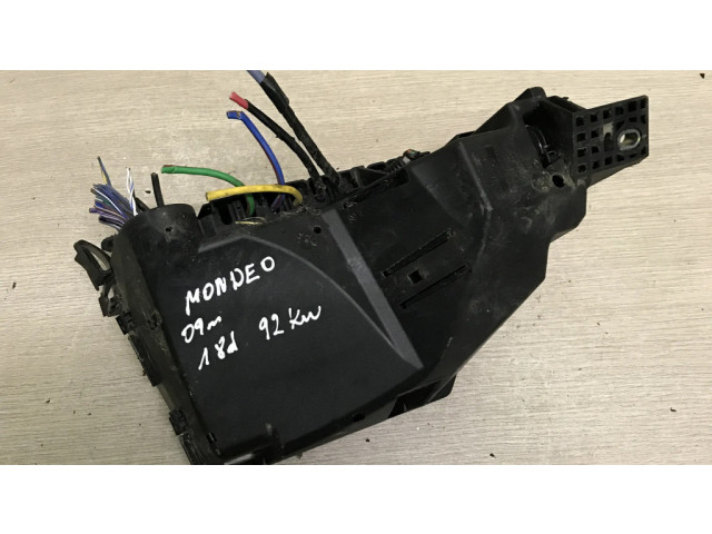 Блок предохранителей 6G9114A07604   Ford Mondeo MK IV    