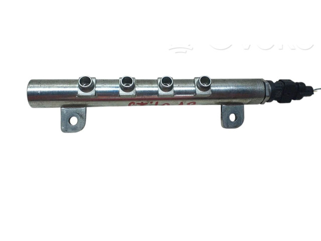 Топливная рампа 044521405, 044521405   Fiat Stilo  