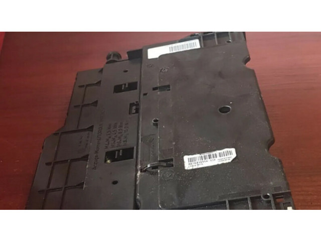 Блок предохранителей 8364540   BMW X3 E83    