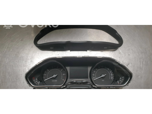 Přístrojová deska  Peugeot 208 2016 981469638000, E137HW13  