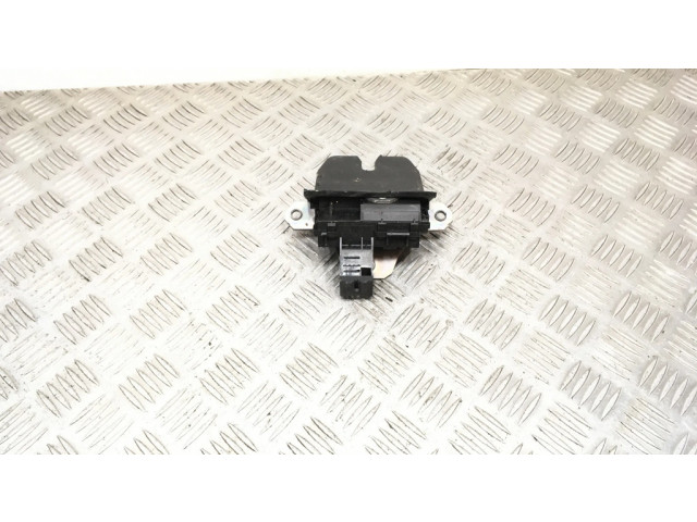 замок багажника 251013, BM519442A66BB    Ford Focus ST 2015-2018 года