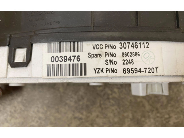 Přístrojová deska  Volvo V70 2005 30746112, 8673802  