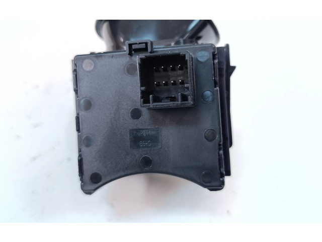 Ручка стеклоочистителей 95433818   Opel Zafira C