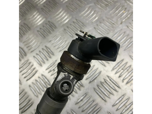 Vstřikovač 7794435   BMW 3 E90 E91  pro naftový motor 2.0  