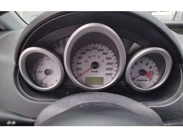 Přístrojová deska  Mitsubishi Colt 2008 8100A933  