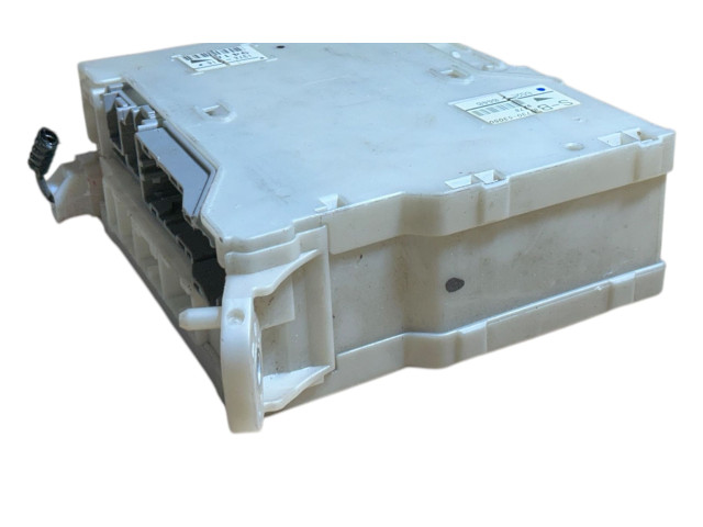   Pojistková skříňka 8273053050, 6G250440   Lexus  220D-250-350 2011