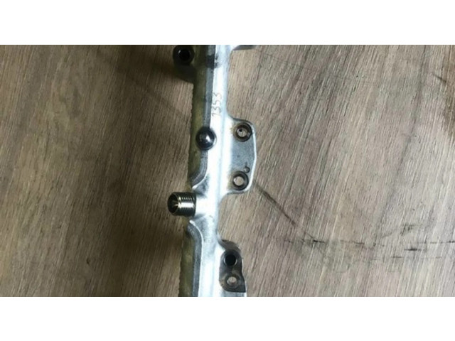 Vstřikovací lišta 14018510   BMW X1 F48 F49  pro naftový motor 2.0  