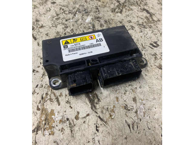 Блок подушек безопасности 13589374   Opel Astra J