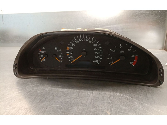 Přístrojová deska  Mercedes-Benz E W210 2002 2105409647, A2105409647  
