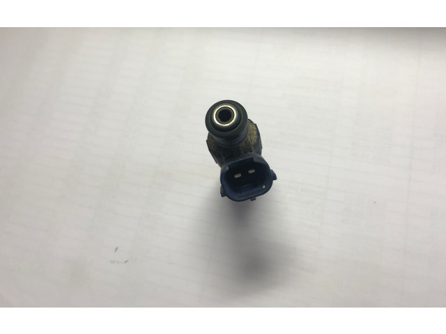 Форсунка 353102B000    Hyundai i30 для бензинового двигателя  1.6