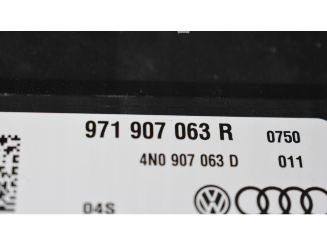 Блок управления 971907063R   BMW X7 G07