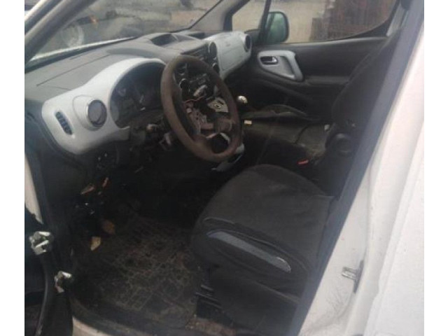 Блок управления двигателя    Citroen Berlingo