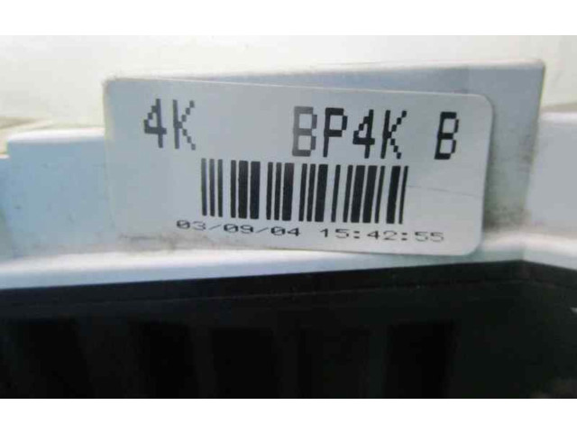 Přístrojová deska  Mazda 323 2003 BP4KB  
