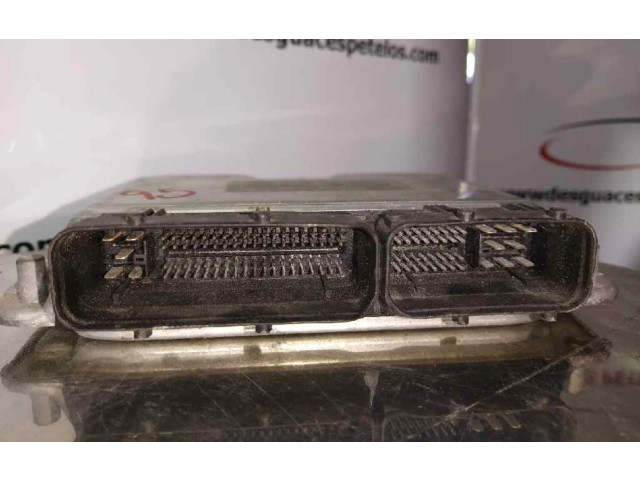 Блок управления двигателем ECU 038906019HT   Seat Cordoba (6L)