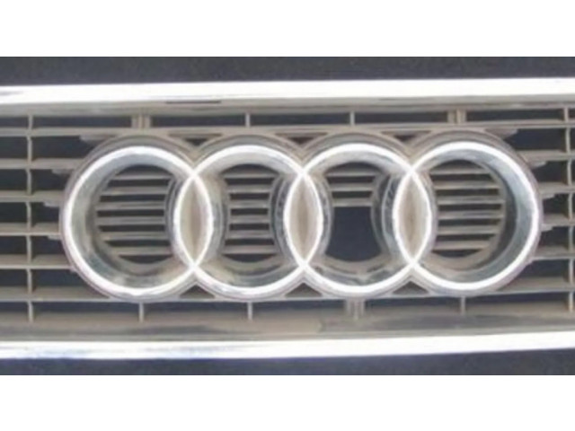 Передняя решётка Audi 80 90 S2 B4 1991-1996 года 8g0853651c      