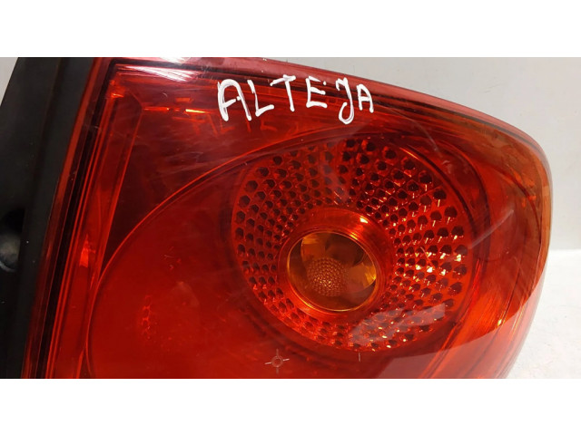 Задний фонарь  5P0945096D, 5P0945112    Seat Altea   2004-2015 года