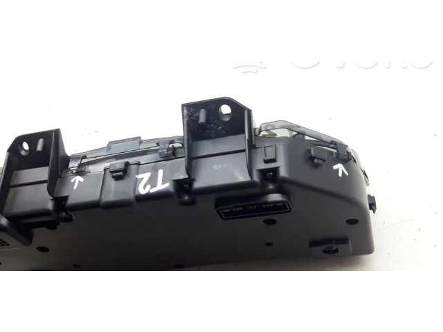 Панель приборов 8380005L70, 2574604960   Toyota Avensis T270       