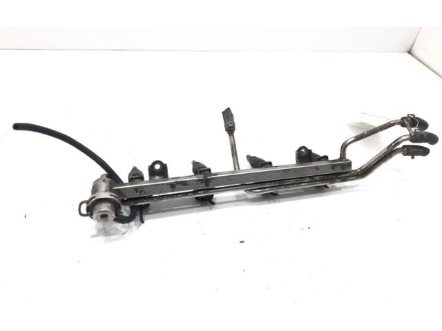 Топливная рампа 06A133681F   Volkswagen Sharan  