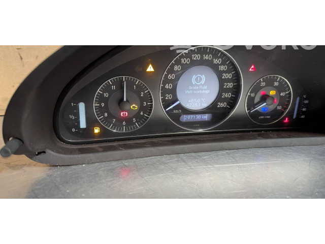 Přístrojová deska  Mercedes-Benz CLK A209 C209 2005 A2095407111, 110080282005  
