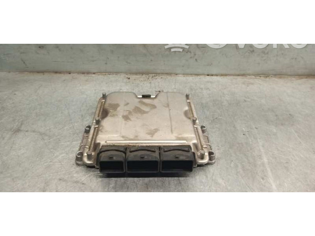 Řídící jednotka 8200346254, 0281011571   Renault Vel Satis 2004
