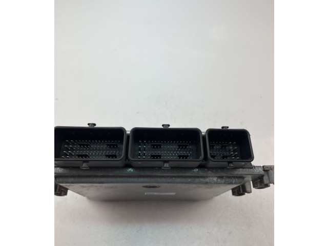 Řídící jednotka 237106957R, 237106102R   Renault Captur 2016