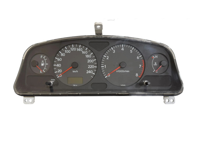 Přístrojová deska  Toyota Avensis T220 2000 8380005380  