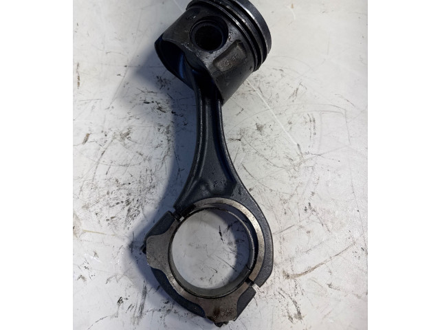 Píst 8340E   Mercedes-Benz ML W164    642.940 