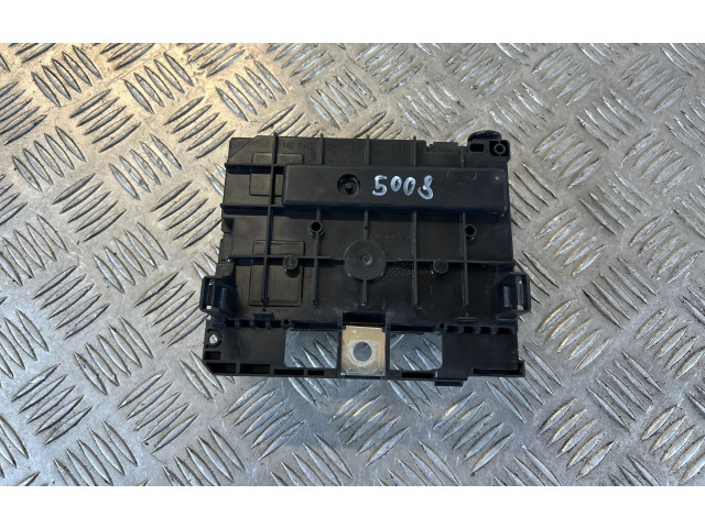   Pojistková skříňka 9667044980   Peugeot 5008 2009