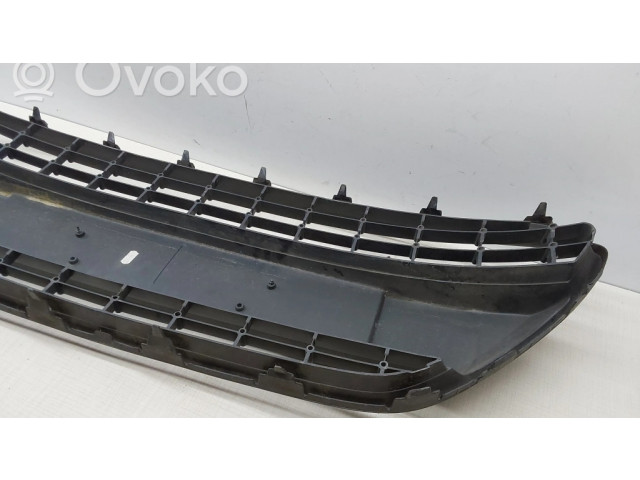 Передняя решётка Ford Fiesta 2009-2012 года 8A6117B968A      