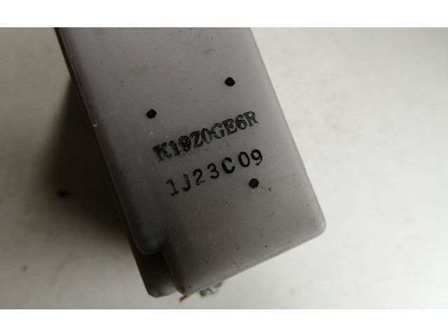 Блок управления климат-контролем K19Z0GE6R   Mazda 626