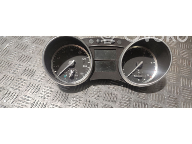 Přístrojová deska  Mercedes-Benz ML W164 2011 A1649008400  