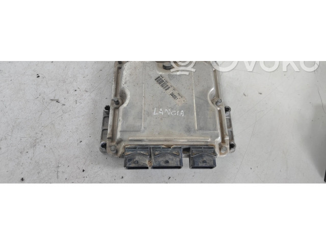 Блок управления двигателя 0281011522   Lancia Phedra