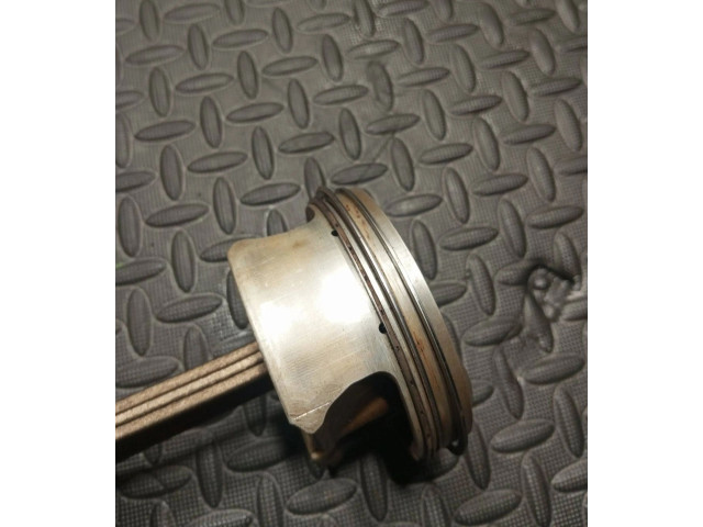 Píst 7838623   BMW M5    S85 B50AA 