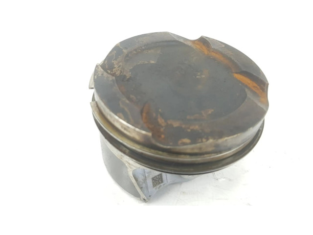 Поршень с шатуном  11258637807, 1212CD  BMW 7 G11 G12 для бензинового двигателя 