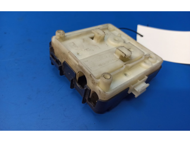 Блок предохранителей  8387547, 8387551   BMW 3 E46    