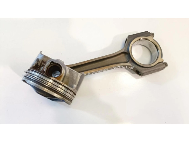 Píst PISTON   Ford Focus  pro benzínový motor 1.0  