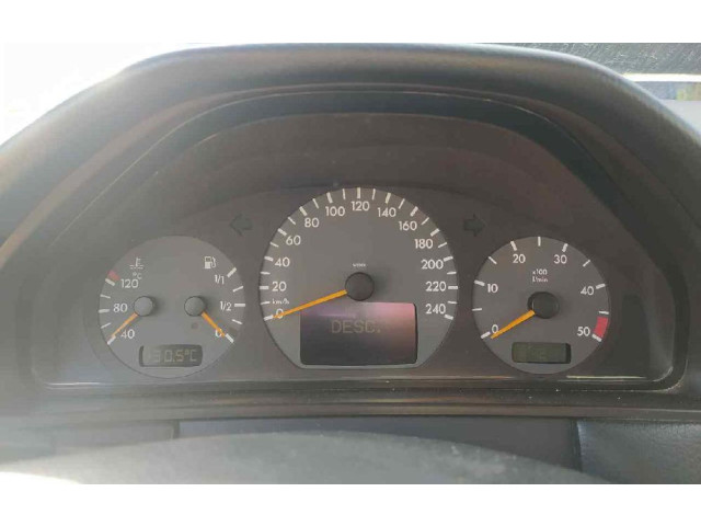 Přístrojová deska  Mercedes-Benz E W210 1999 A2105406048  