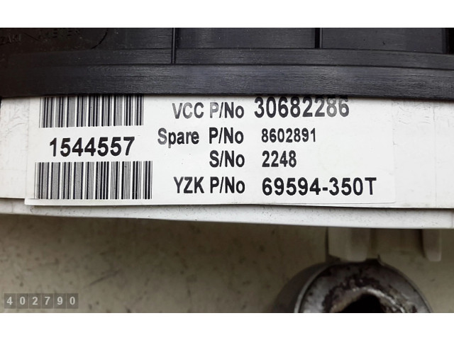 Přístrojová deska  Volvo XC90 2005 30682286  