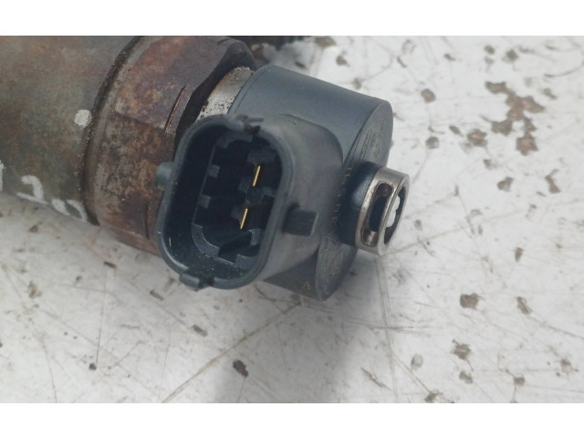 Vstřikovač 0445110078, 8658352   Volvo V70    D5244t 